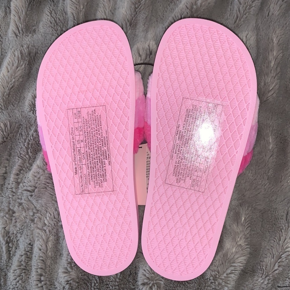 New VS Striped Faux Fur Slides 7/8 - Picture 3 of 3